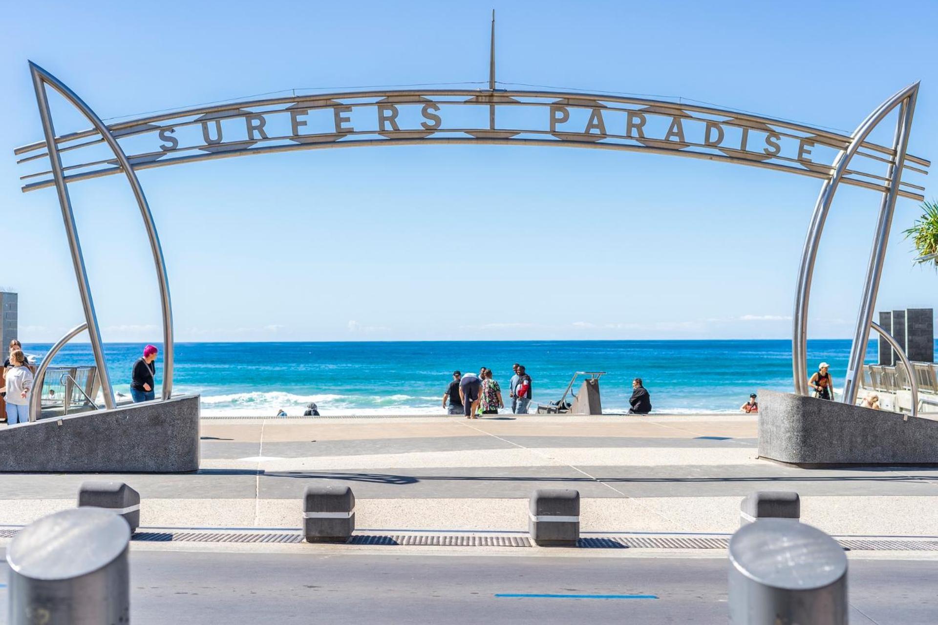 H Star Residences-- Paradise Stayz Gold Coast Eksteriør billede